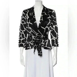 Vintage Alberto Makali Animal Print 100% silk blazer made in USA size 4